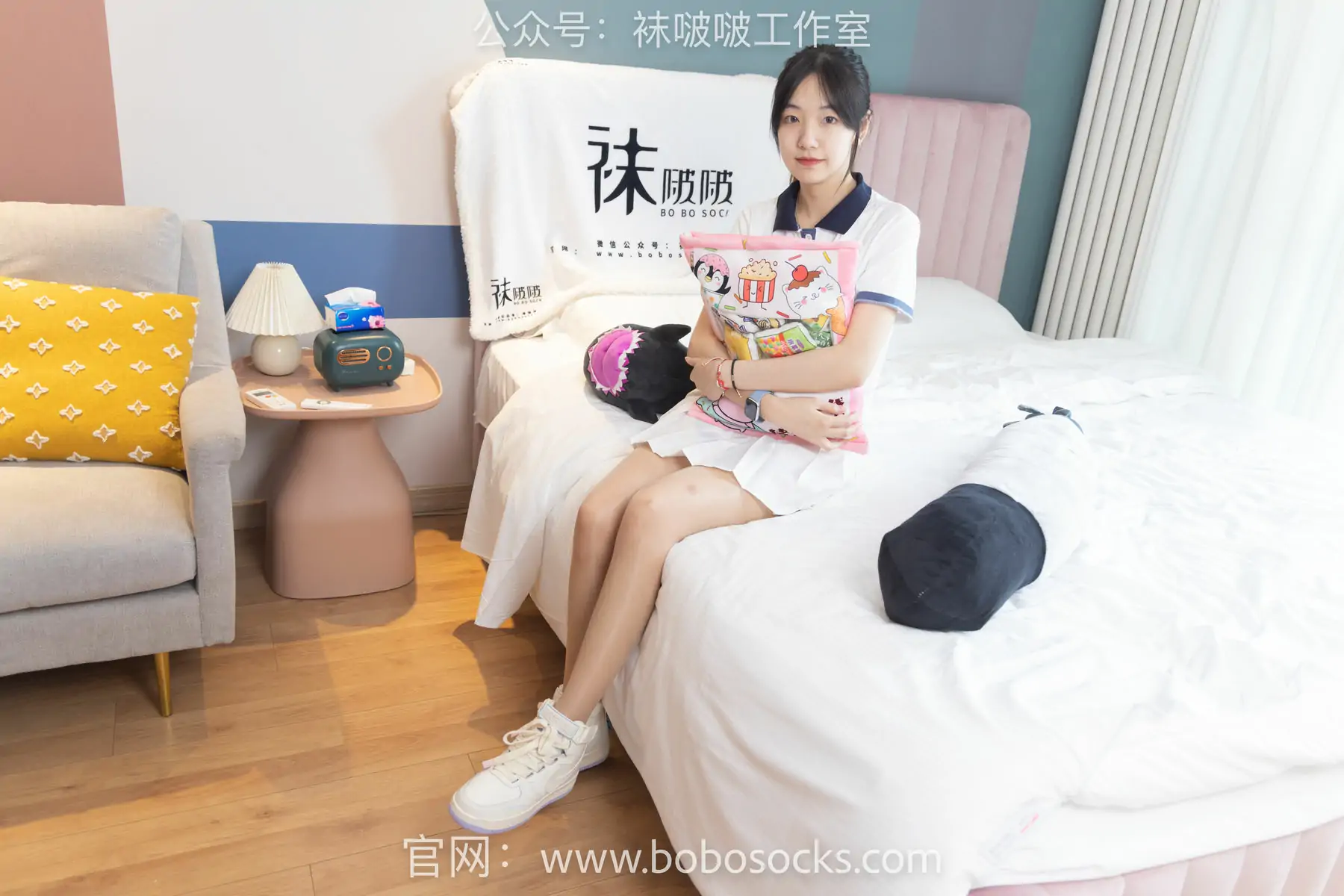 图片[3]-【性感写真】BoBoSocks袜啵啵 No.096 小甜豆-板鞋、白棉袜、油亮肉丝(145P)-美图-云享社·资源