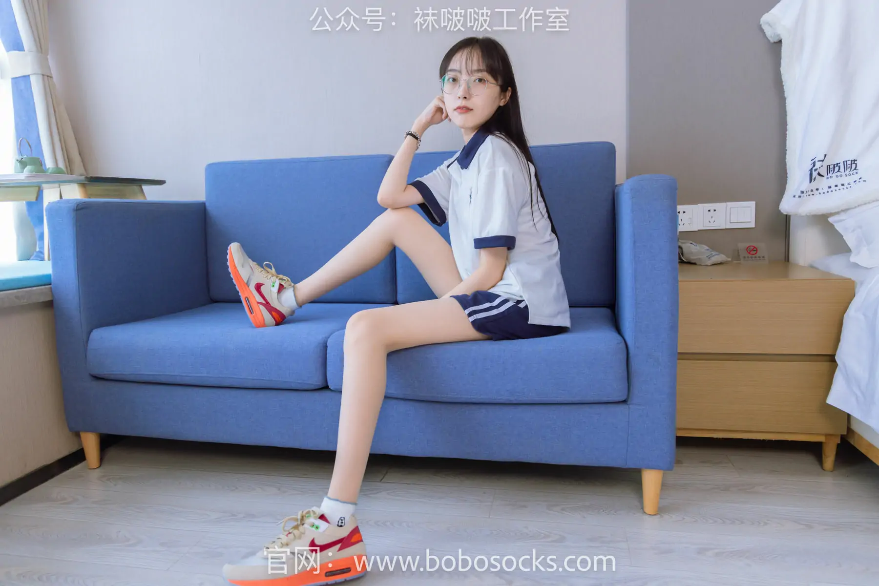 图片[2]-【性感写真】BoBoSocks袜啵啵 No.118 稚予-运动鞋、白棉袜、肉丝、踩小熊玩偶(140P)-美图-云享社·资源