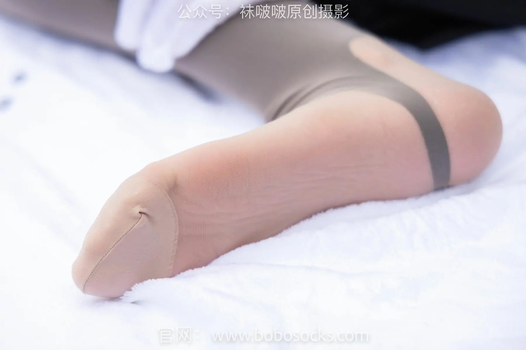 图片[4]-【性感写真】BoBoSocks袜啵啵 No.146 小甜豆-高跟长靴、黑色踩脚裤、肉丝(154P)-美图-云享社·资源