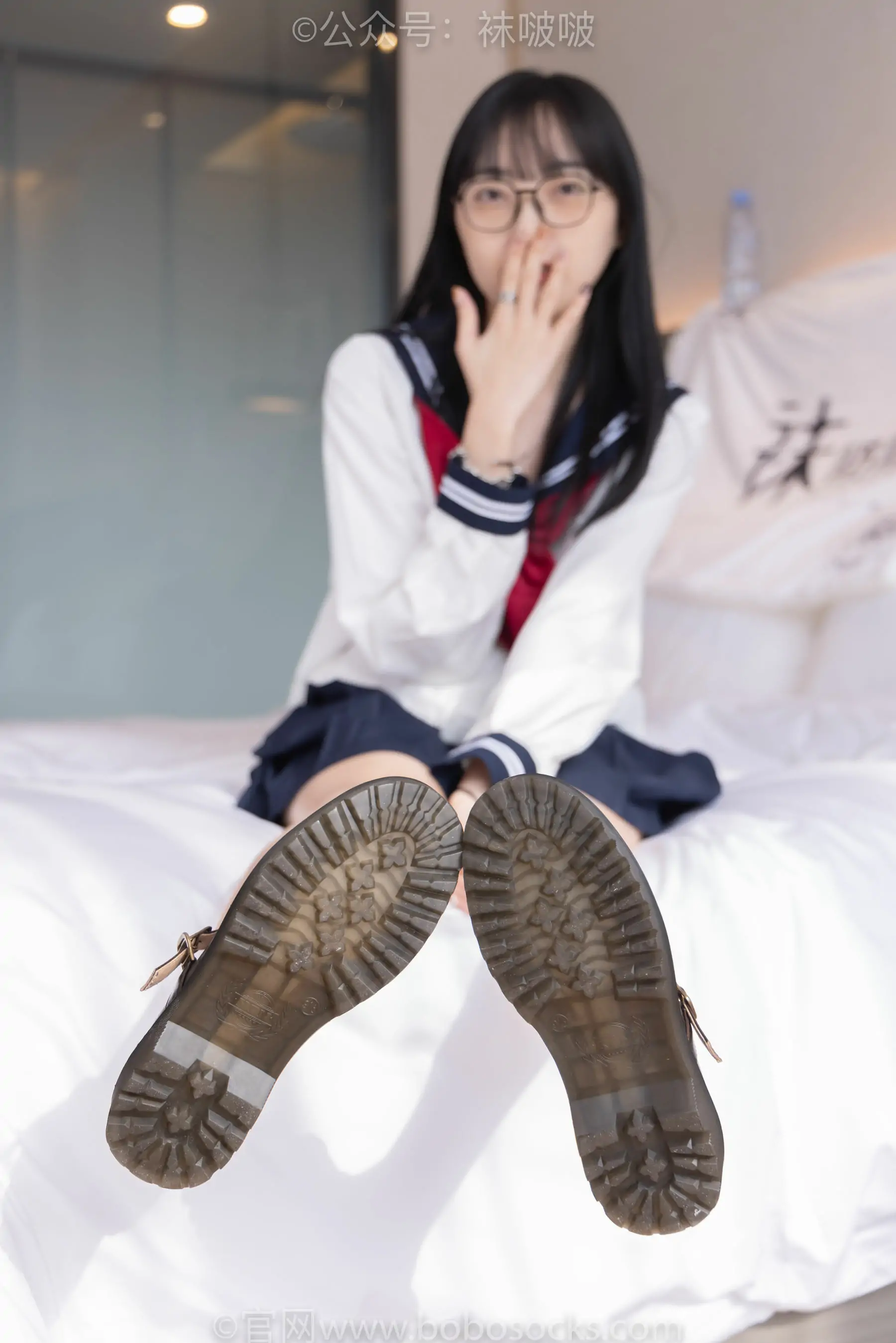 图片[4]-【性感写真】BoBoSocks袜啵啵 积分限定作品005 稚予-JK制服、皮鞋、油亮肉丝、踩蛋糕(133P)-美图-云享社·资源