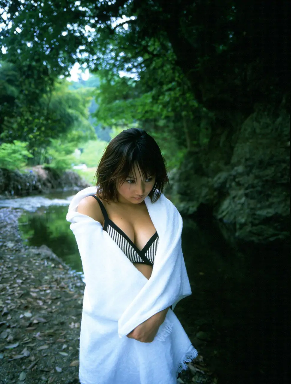 【日本写真】[NS Eyes] SF-No.111 Risa Tani 谷理沙(39P) - IYXS