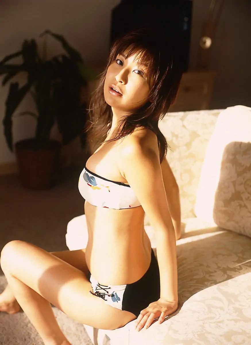 【日本写真】[DGC] NO.113 Mayumi ONo 小野真弓(29P) - IYXS