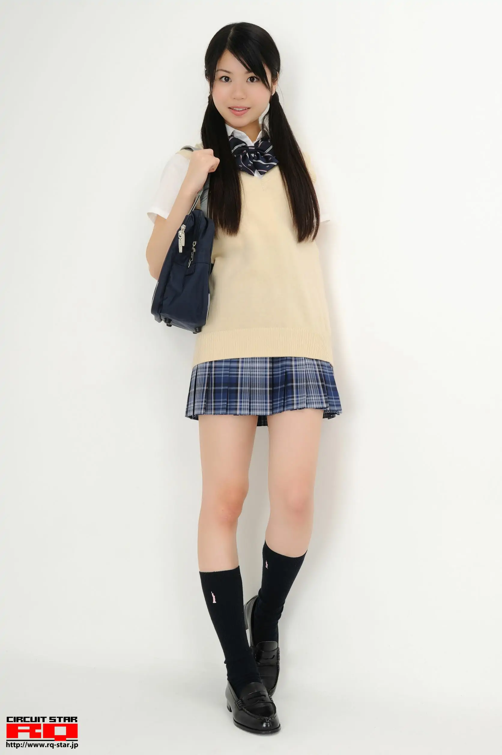 【日本写真】[RQ-STAR] NO.00436 池原冬実 School Girl 校服系列 写真集(86P) - IYXS