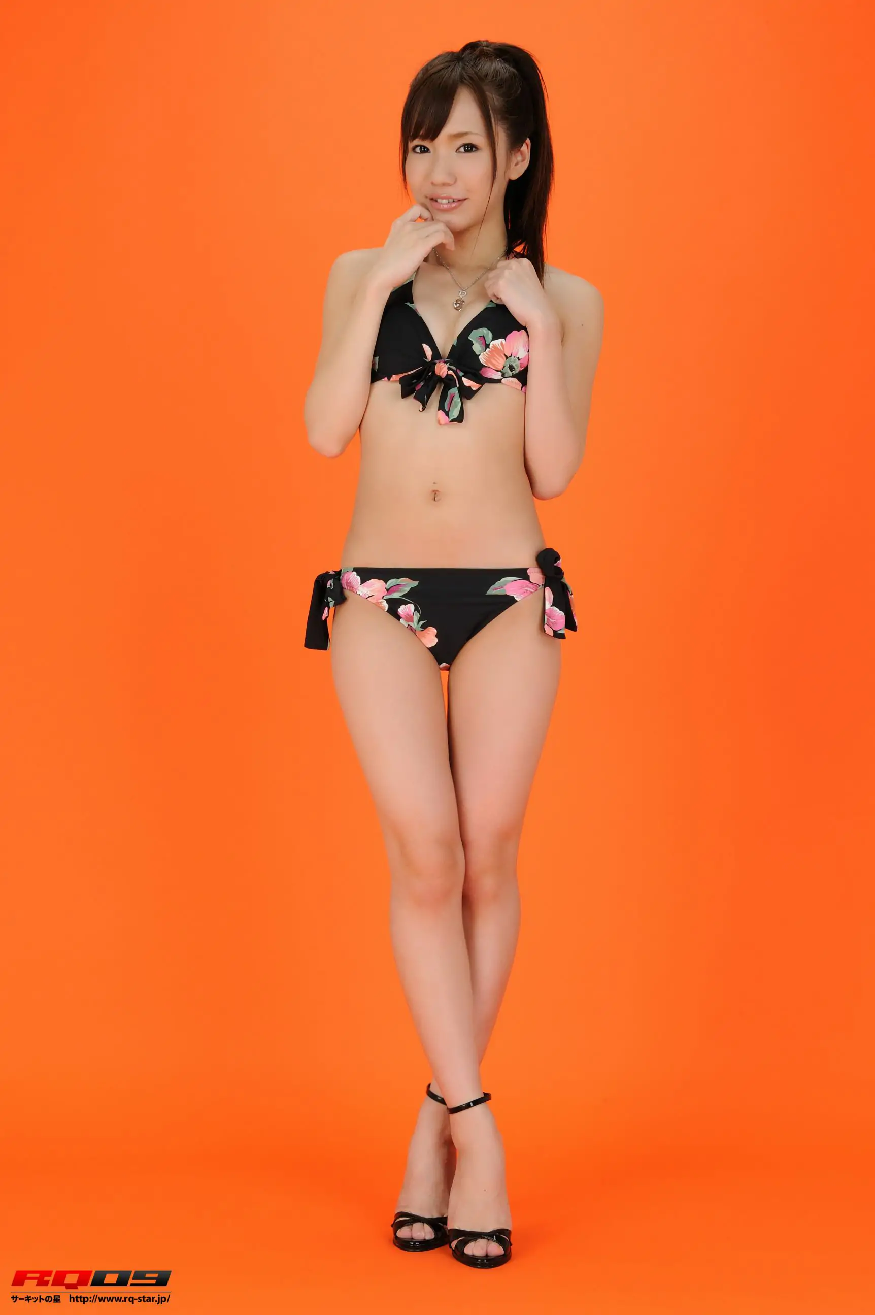 [RQ-STAR] NO.00225 Asami Nakata 中田あさみ Swim Suits 写真集