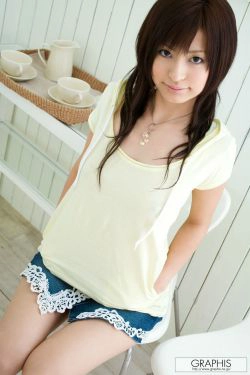Misaki Mori 森美咲 [Graphis] First Gravure 初脱ぎ娘(33P)