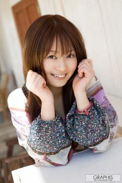 Rina Ishihara 石原莉奈 [Graphis] First Gravure 初脱ぎ娘(35P)