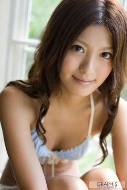 Yuki Asada 麻田有希 [Graphis] First Gravure 初脱ぎ娘(31P)