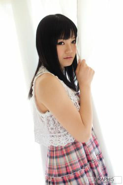 荣仓あい荣仓爱 [Graphis] First Gravure 初脱ぎ娘(39P)