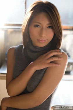Nami Hoshino 星野ナミ [Graphis] First Gravure 初脱ぎ娘(32P)