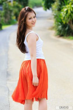 Beni Ito 伊东红 [Graphis] First Gravure 初脱ぎ娘(44P)