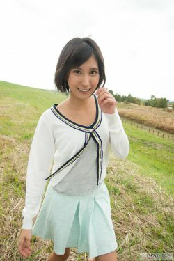 湊莉久凑莉久《Golden Curve》 [Graphis] Gals(20P)