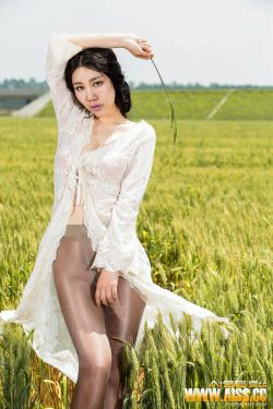 美昕《麦田骑行者》 [AISS爱丝] F5019(42P)