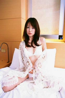 雨坪春菜《Ladies Grand Prix》 [VYJ] No.081(34P)