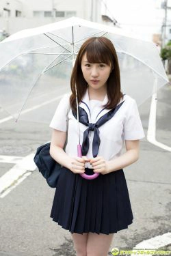 森山結衣《バレエの特技を活かした柔軟性が自慢19歳》 [DGC](100P)