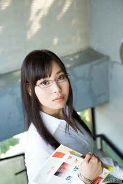 小川桃果 [Graphis] First Gravure 初脫ぎ娘(57P)