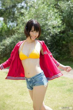 Nagakura Sena 永倉せな永仓濑奈 [Graphis] First Gravure 初脫ぎ娘(44P)