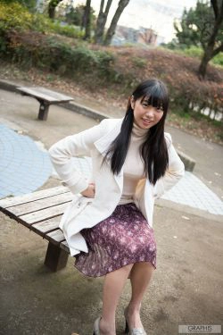 Kiritani Matsuri 桐谷まつり桐谷まつり [Graphis] First Gravure 初脫ぎ娘(41P)
