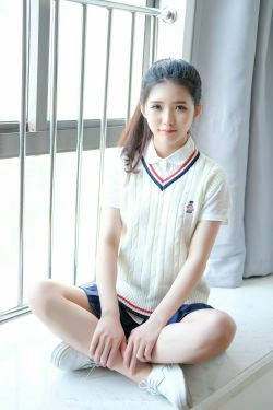 可爱的小叶子《校服软妹》 [优星馆UXING] VOL.056(38P)