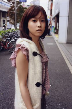 亀井絵里《Thanks》 [PhotoBook](65P)