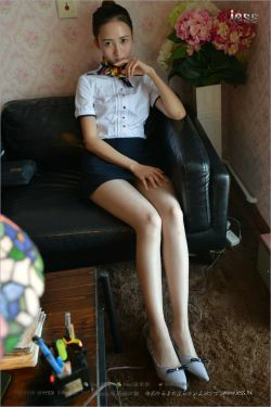 丝足便当135 新模momo 《穿平底鞋的灰丝OL》[IESS异思趣向](95P)