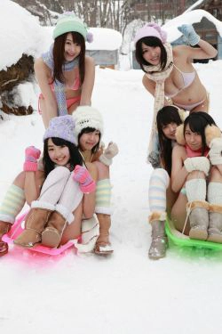 今野杏南&入矢麻衣&朝仓由舞&秋月三佳&椎名もも&他6人《at 雪山-雪合战》 [WPB-net](35P)