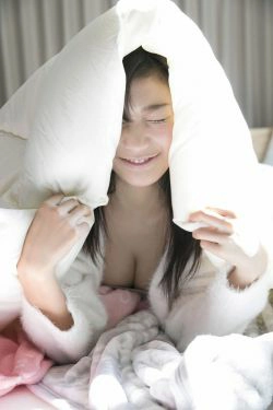 [YS-Web] Vol.811 Yuka Ogura 小倉優香 女神降臨(100P)