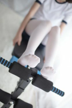 [森萝财团] R15-013 白丝运动少女(85P)