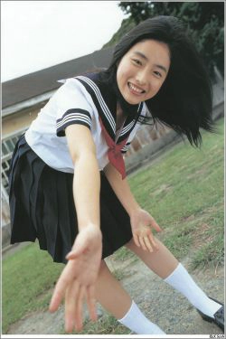 石原里美「16歳 至上の原石」(121P)