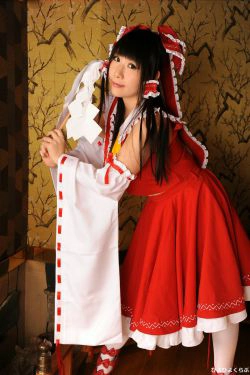 丹雫ひよ (Nishizuku Hiyo) 《東方Project》Hakurei Reimu  [HiyoHiyo Club](50P)