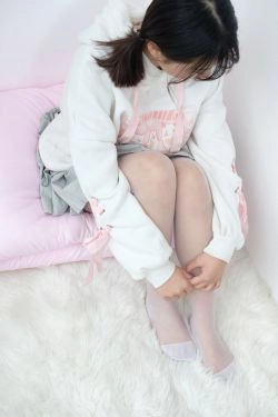 [森萝财团] [BETA-016] 白丝美足少女(105P)