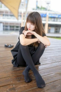 [风之领域] NO.064 户外黑丝长腿(41P)