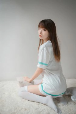 [风之领域] NO.067 白丝长袜绝对领域(50P)