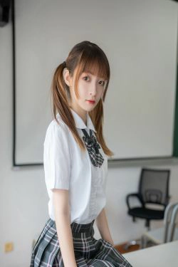 [风之领域] NO.069 教室白丝长腿(49P)