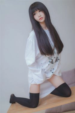 [风之领域] NO.079 长发的黑丝学妹(42P)