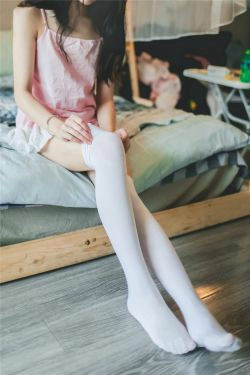 [风之领域] NO.110 粉红小吊带裙白丝(42P)