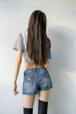[风之领域] NO.113 黑丝牛仔短裤小蛮腰(47P)