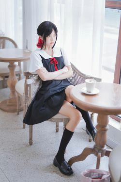 [萝莉COS] 桜桃喵《四宫辉夜》(10P)
