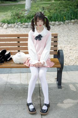 [森萝财团] JKFUN-007 默陌 80D白丝(126P)