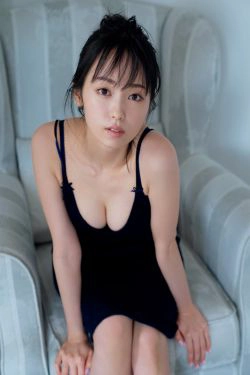 [FRIDAY] 2018.09.21 欅坂46・今泉佑唯 「最初て・最後！」の水着&ランシ・ェリー(8P)