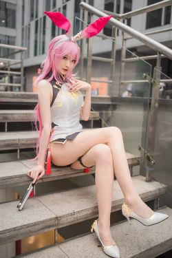 [萝莉COS] 南宫 - 粉红兔女郎(9P)