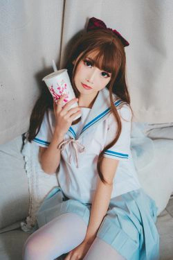 [萝莉COS] 面饼仙儿 - JK秀(16P)