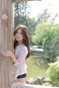 [台湾美女] 张楚珊 台北中山站麦当劳之校花女神公园小清新外拍(52P)