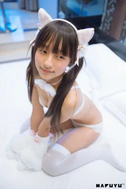 [萝莉COS] 神楽板真冬 COS Reimu猫娘系列套图2(40P)