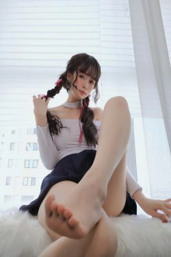 [萝莉COS] 白银 - 邻家大姐姐的黑丝1(35P)