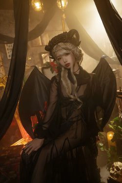 [萝莉COS] 雯妹 - 魅魔 gothic devil(16P)