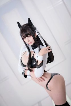 [萝莉COS] 萌妹菌烨tako - 爱宕犬赛车 Part1(9P)