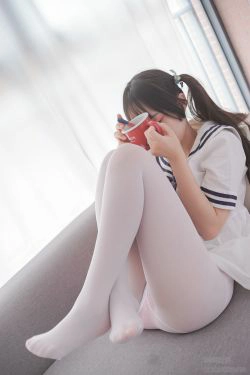 [轻兰映画] SPL.006  白裙白丝美足(85P)