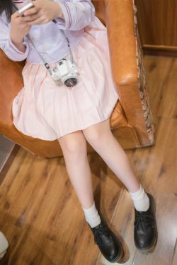 [轻兰映画] VOL.005  日系美腿白棉袜(46P)