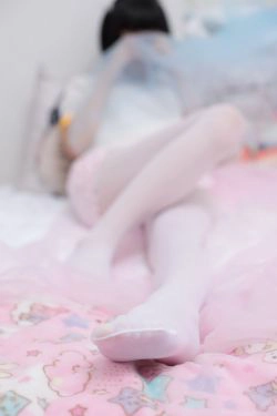 [轻兰映画] VOL.010  萝莉丝袜秀(61P)