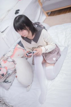 [轻兰映画] VOL.011  游戏少女的白丝(75P)